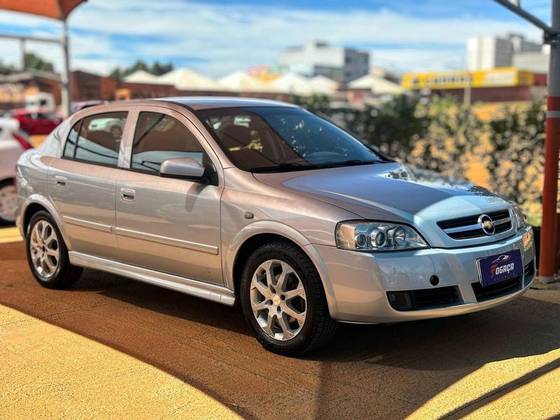 CHEVROLET ASTRA 2.0 MPFI ADVANTAGE 8V FLEX 4P MANUAL CHEVROLET ASTRA 2.0 MPFI ADVANTAGE 8V FLEX 4P MANUAL